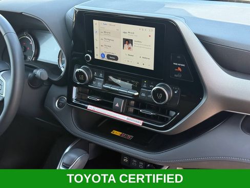 Used 2026 Toyota Highlander XLE AWD/4WD image 28