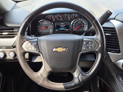 Used 2020 Chevrolet Suburban LT AWD/4WD image 15