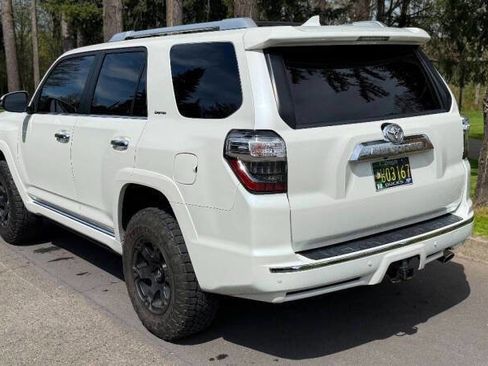 Used 2018 Toyota 4Runner Limited AWD/4WD image 6