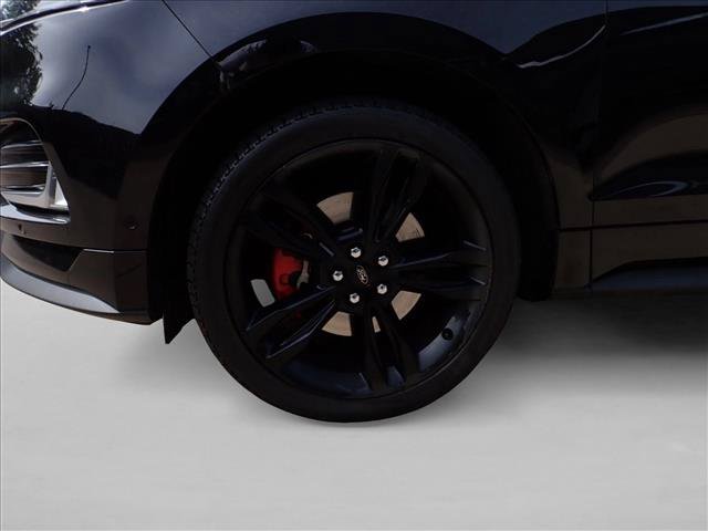 Used 2019 Ford Edge ST w/ Equipment Group 401A AWD/4WD image 7