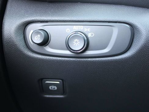 New 2026 Chevrolet Blazer LT w/ Convenience Package FWD image 40