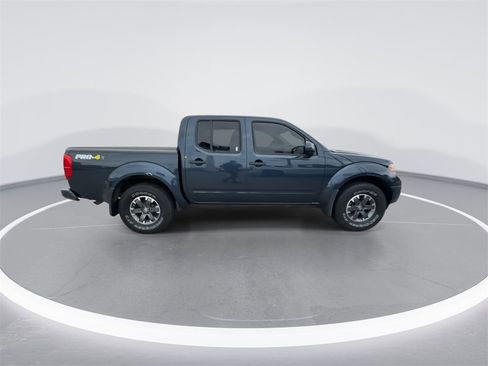 Used 2019 Nissan Frontier PRO-4X image 9
