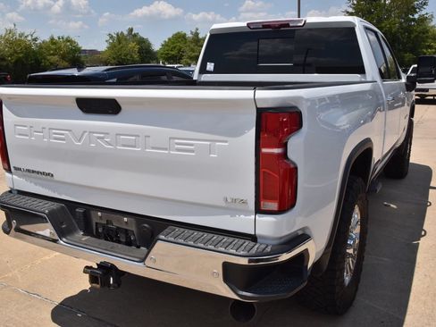 Used 2025 Chevrolet Silverado 2500 LTZ w/ LTZ Premium Package AWD/4WD image 7