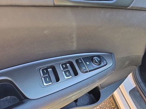 Used 2020 Kia Optima S FWD image 15