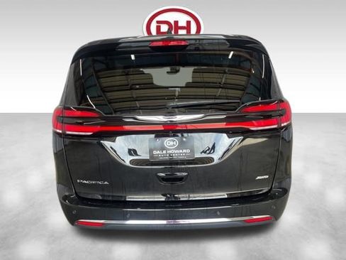 New 2026 Chrysler Pacifica Select image 6