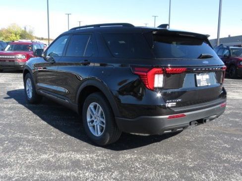 New 2026 Ford Explorer Active image 5