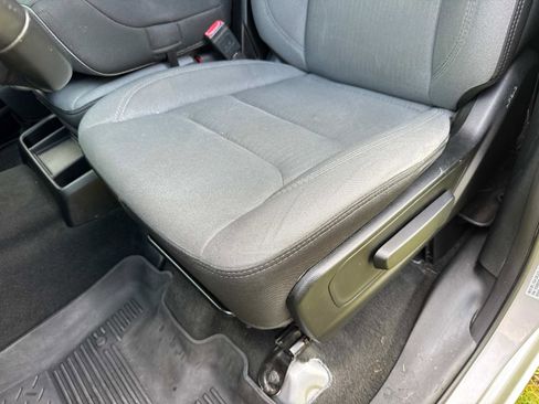 Used 2020 RAM 1500 Big Horn AWD/4WD image 19