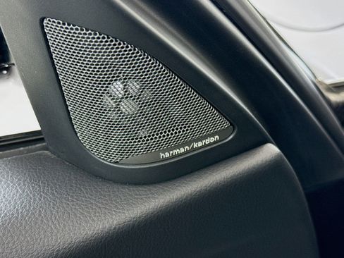 Used 2018 BMW M3 RWD image 20