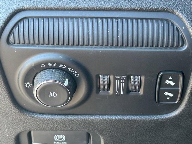 Used 2024 Jeep Wagoneer Series II AWD/4WD image 21