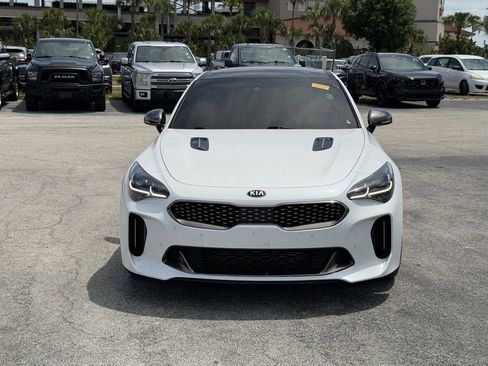 Used 2020 Kia Stinger GT1 AWD/4WD image 3