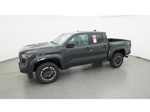 Used 2024 Toyota Tacoma TRD Sport image 2