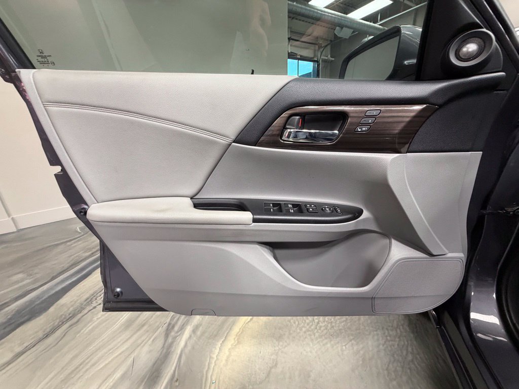 Used 2016 Honda Accord EX-L image 55