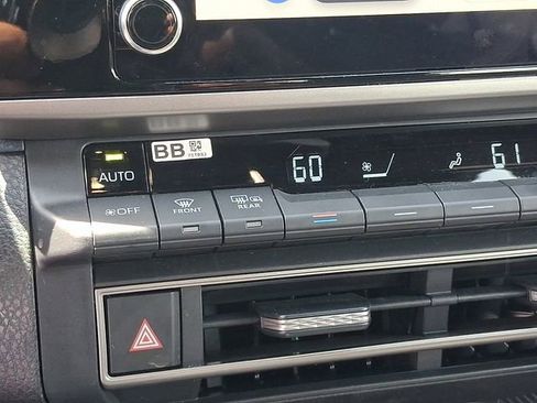 Used 2025 Toyota Camry SE FWD image 20