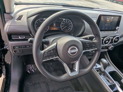 Used 2025 Nissan Sentra SV FWD image 22