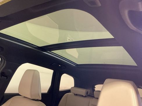 Certified 2025 BMW X1 xDrive28i w/ Technology Package image 23