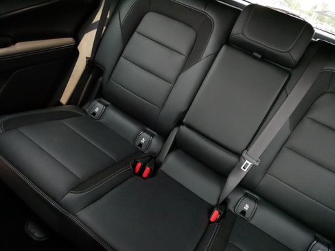 Used 2024 Chevrolet Blazer EV LT AWD/4WD image 12