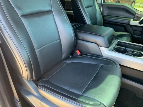Used 2019 Ford F250 Lariat w/ Lariat Ultimate Package AWD/4WD image 14