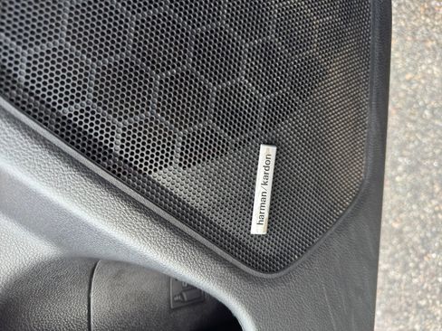 Used 2016 Subaru Legacy 3.6R Limited image 34