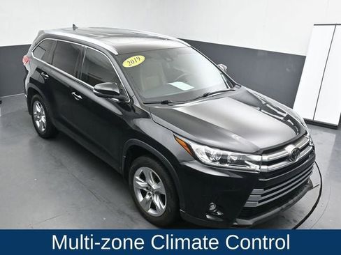 Used 2019 Toyota Highlander Limited image 19