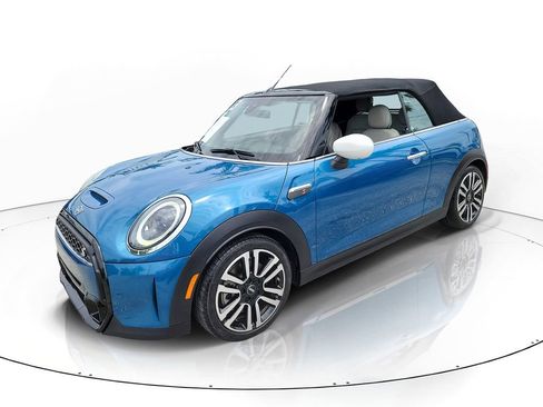 Used 2023 MINI Cooper S w/ Signature Upholstery Package FWD image 2