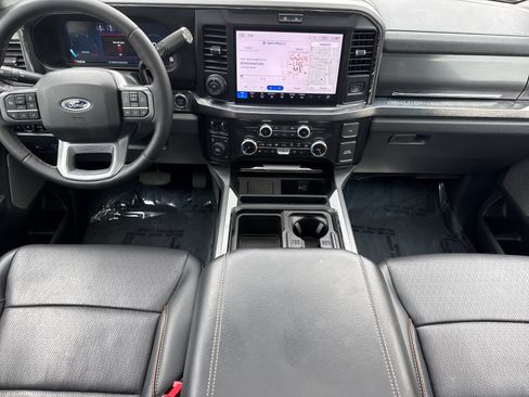 Used 2025 Ford F350 Lariat w/ Lariat Ultimate Package AWD/4WD image 13