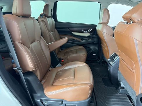 Used 2019 Subaru Ascent Touring AWD/4WD image 29
