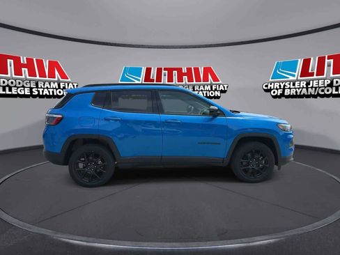 New 2026 Jeep Compass Latitude AWD/4WD image 9