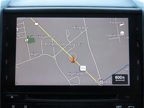 Used 2017 Porsche Cayenne image 25