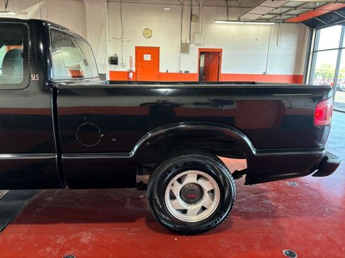 Used 1999 GMC Sonoma SLS w/ Marketing Option Pkg image 10