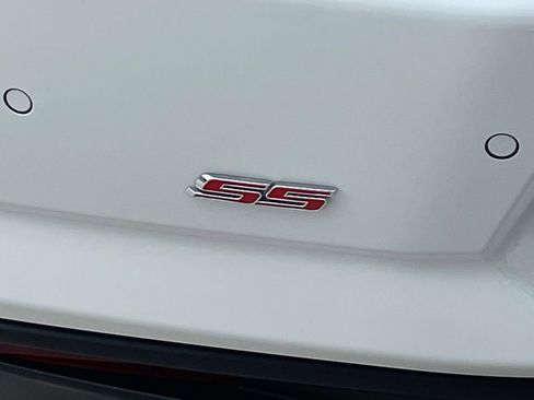 Used 2024 Chevrolet Camaro SS RWD image 8