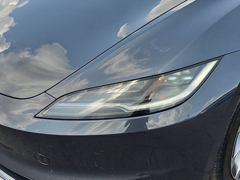 Used 2025 Tesla Model 3 Long Range AWD/4WD image 32