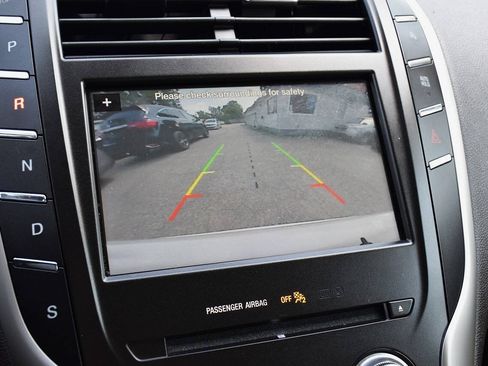 Used 2018 Lincoln MKC Premiere FWD image 23