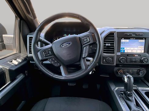 Used 2018 Ford F150 XLT w/ Equipment Group 302A Luxury AWD/4WD image 6