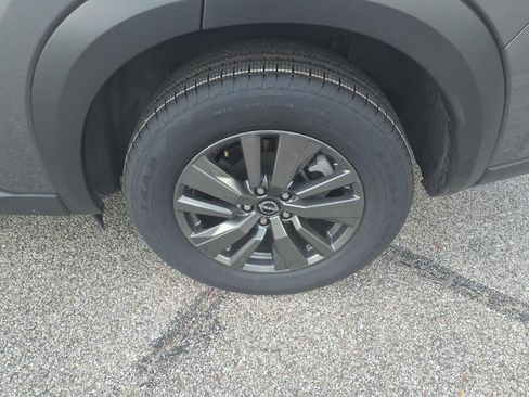 Used 2025 Nissan Pathfinder SV FWD image 25