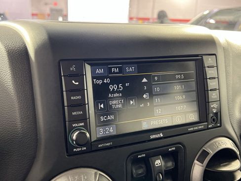 Used 2017 Jeep Wrangler Unlimited Sport image 18