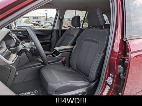 Used 2023 Jeep Grand Cherokee Laredo AWD/4WD image 13
