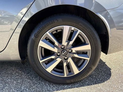 Used 2023 Nissan Versa SV image 11