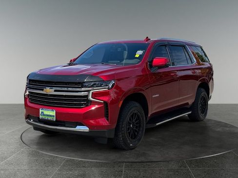 Used 2022 Chevrolet Tahoe LT w/ Luxury Package AWD/4WD image 3