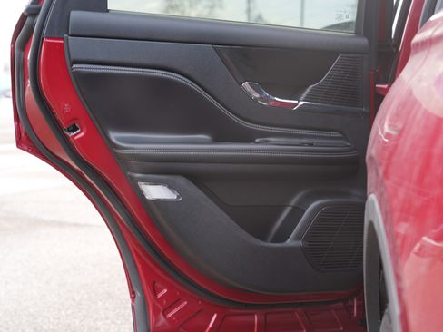 Used 2022 Lincoln Corsair Reserve w/ Elements Package image 20