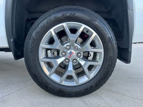 Used 2018 GMC Sierra 1500 SLT w/ SLT Premium Package image 46