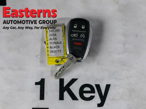 Used 2024 Alfa Romeo Tonale Veloce image 23