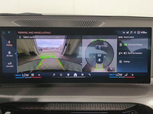 Used 2026 BMW 330i xDrive Sedan w/ Premium Package image 23