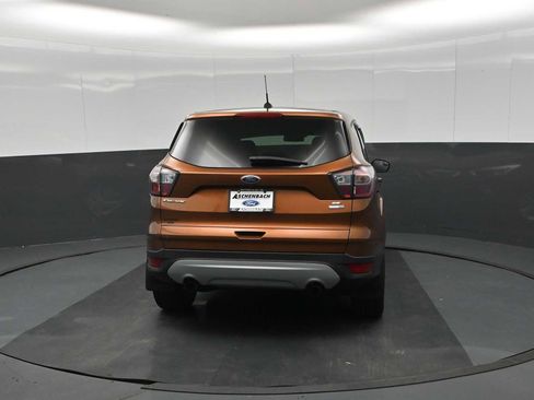 Used 2017 Ford Escape SE AWD/4WD image 8