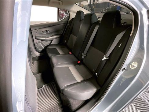 Used 2025 Nissan Sentra SV w/ Trunk Package image 36