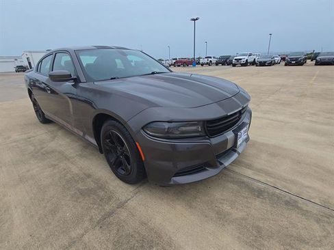 Used 2021 Dodge Charger SXT w/ Leather Interior Group RWD image 3