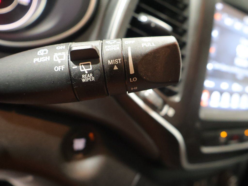 Used 2021 Jeep Cherokee Trailhawk w/ Comfort/Convenience Group AWD/4WD image 36