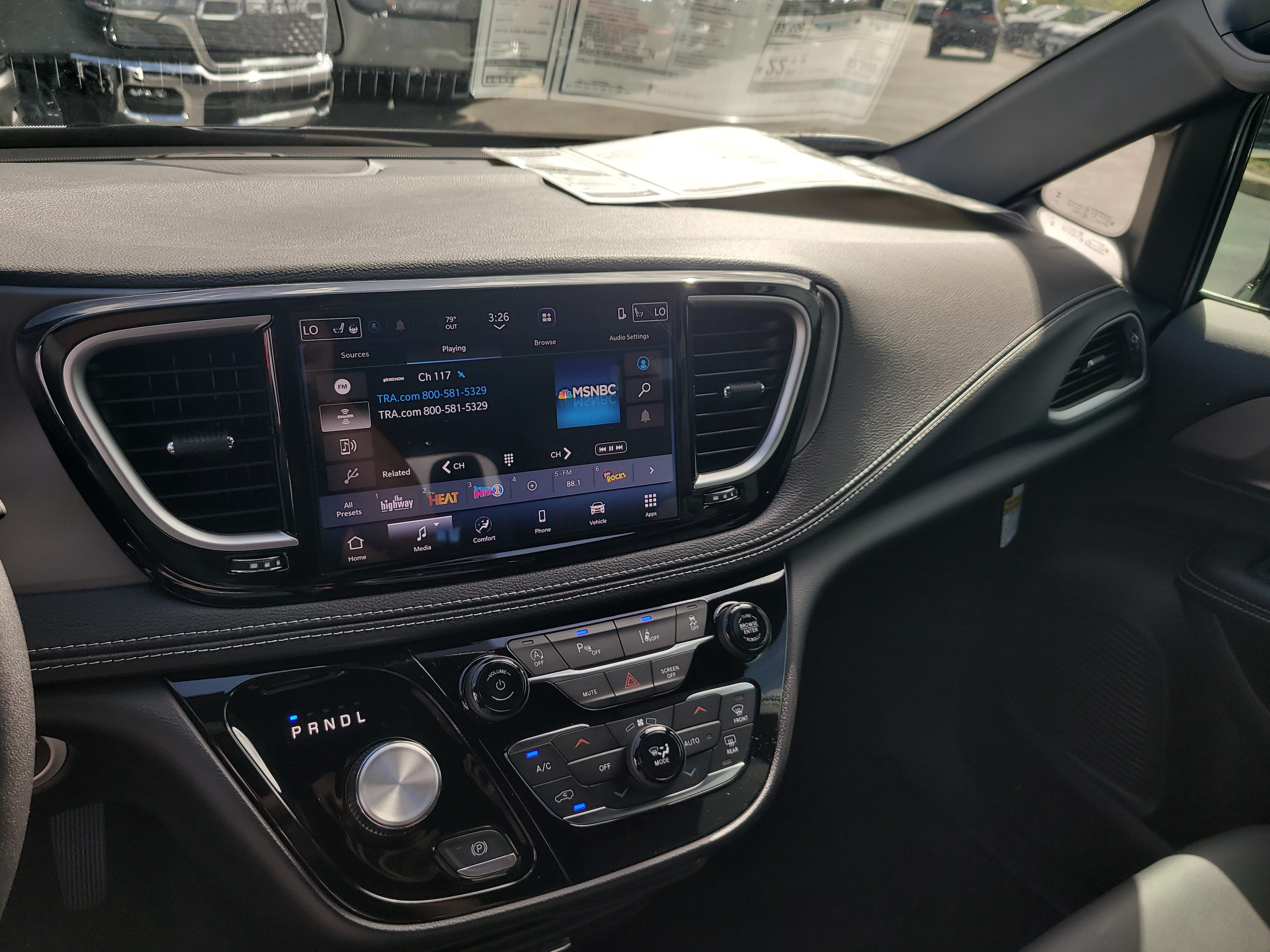New 2027 Chrysler Pacifica Select FWD image 17