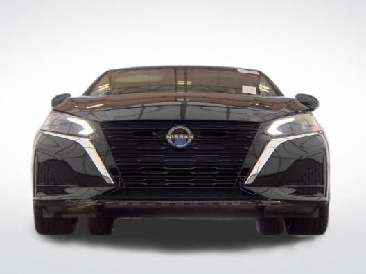 Used 2024 Nissan Altima 2.5 SL FWD image 2