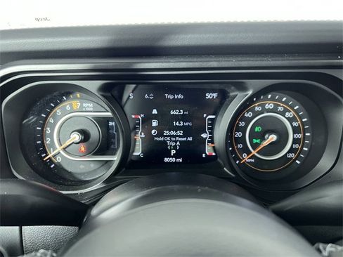 Used 2025 Jeep Gladiator Mojave w/ Safety Group image 11