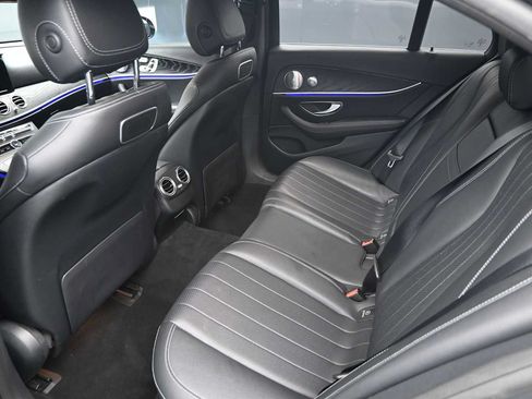 Used 2019 Mercedes-Benz E 300 4MATIC image 15
